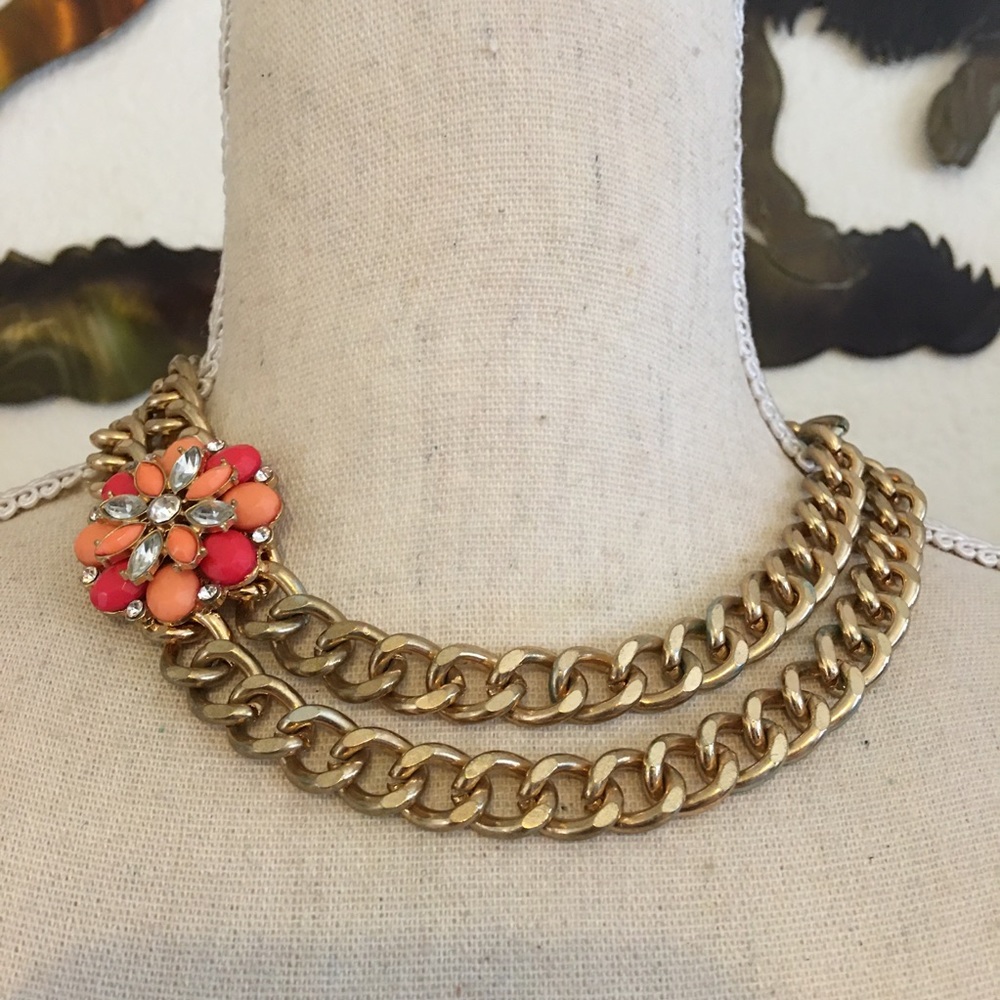 Vera Wang medallion chunky gold chain necklace